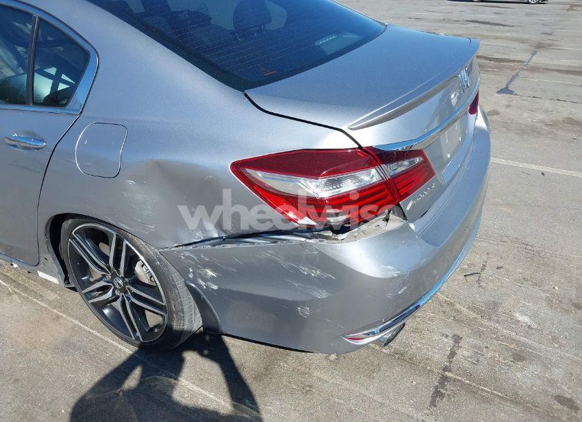 Photo 18 of 2017 Honda Accord SPORT (VIN 1HGCR2F57HA046658)