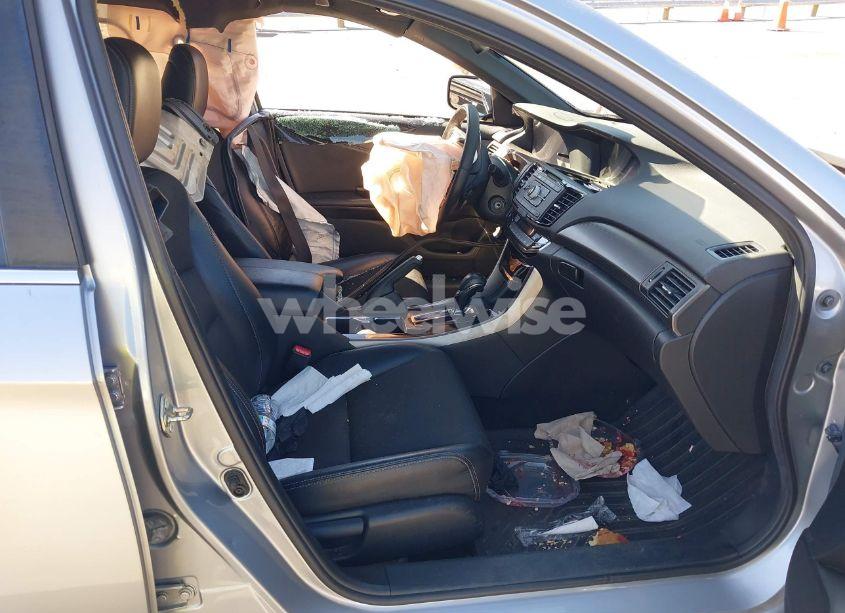 Photo 5 of 2017 Honda Accord SPORT (VIN 1HGCR2F57HA046658)