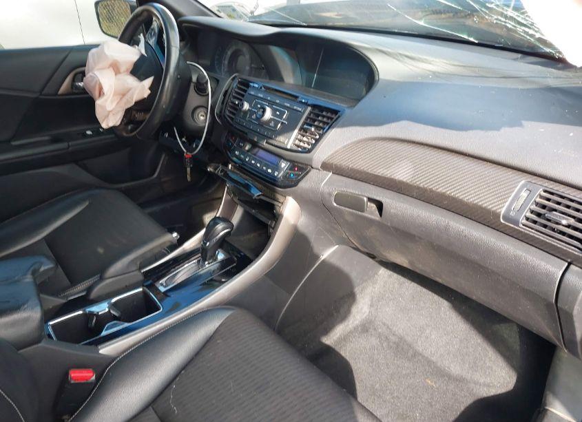 Photo 5 of 2017 Honda Accord SPORT (VIN 1HGCR2F57HA069003)