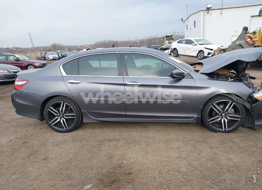 Photo 13 of 2017 Honda Accord SPORT (VIN 1HGCR2F57HA112447)