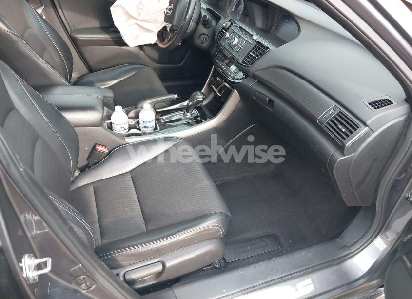 Photo 5 of 2017 Honda Accord SPORT (VIN 1HGCR2F57HA112447)