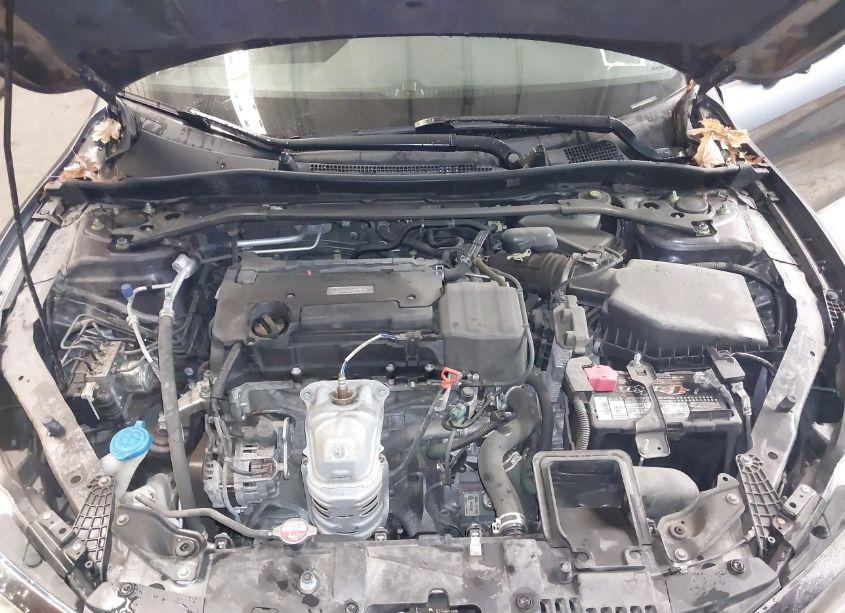 Photo 10 of 2017 Honda Accord SPORT (VIN 1HGCR2F57HA122749)