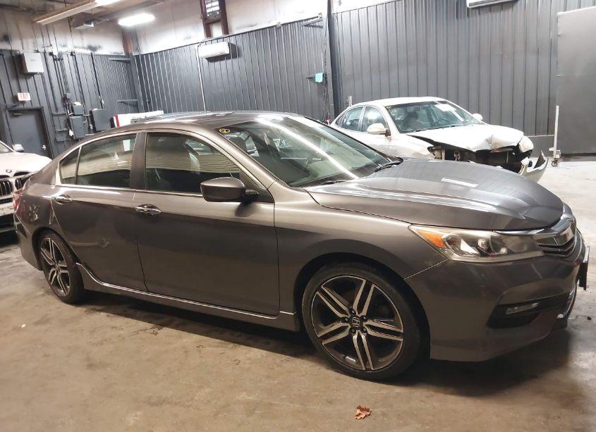 Photo 13 of 2017 Honda Accord SPORT (VIN 1HGCR2F57HA122749)