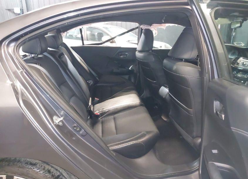 Photo 8 of 2017 Honda Accord SPORT (VIN 1HGCR2F57HA122749)