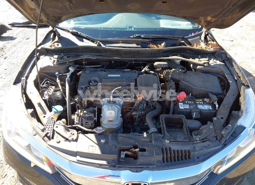 Photo 10 of 2017 Honda Accord SPORT (VIN 1HGCR2F57HA141480)