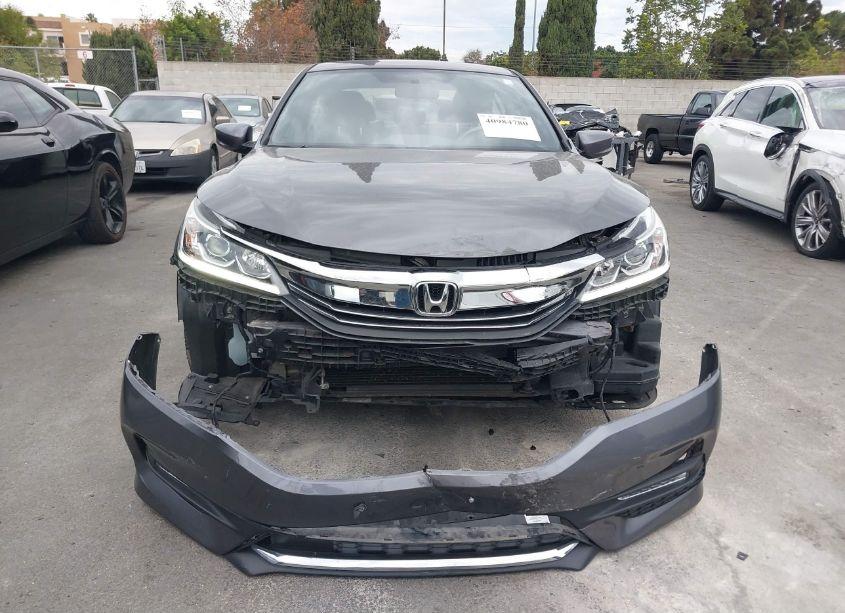 Photo 13 of 2017 Honda Accord SPORT (VIN 1HGCR2F57HA145268)