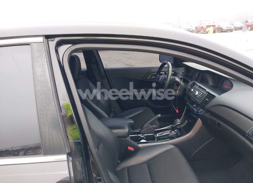 Photo 5 of 2017 Honda Accord SPORT (VIN 1HGCR2F57HA248240)