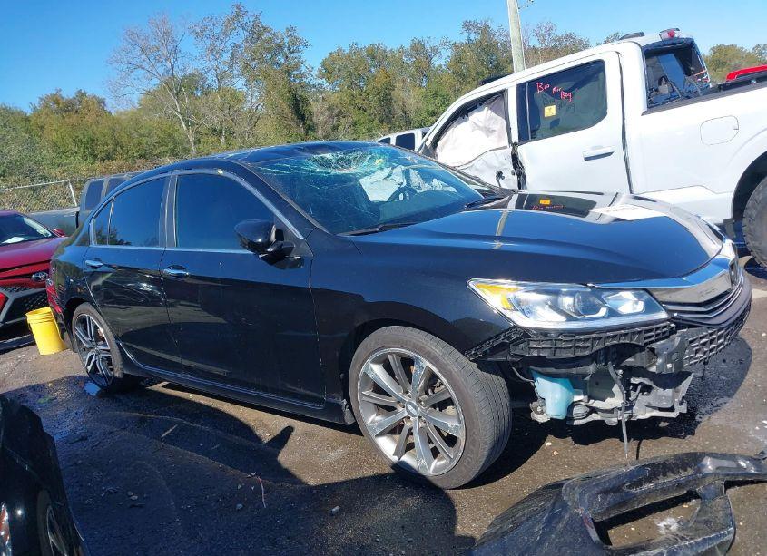 Photo 13 of 2017 Honda Accord SPORT (VIN 1HGCR2F57HA261201)