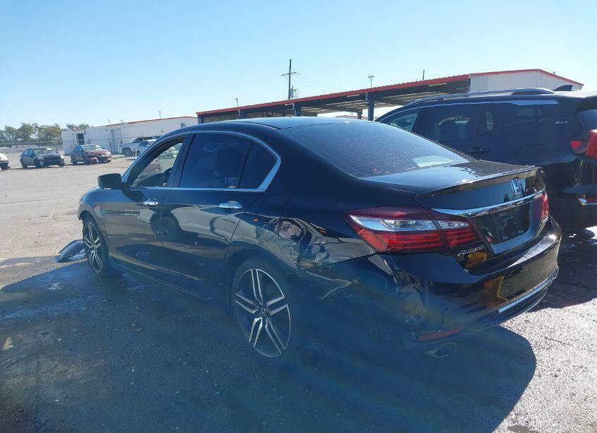 Photo 3 of 2017 Honda Accord SPORT (VIN 1HGCR2F57HA261201)