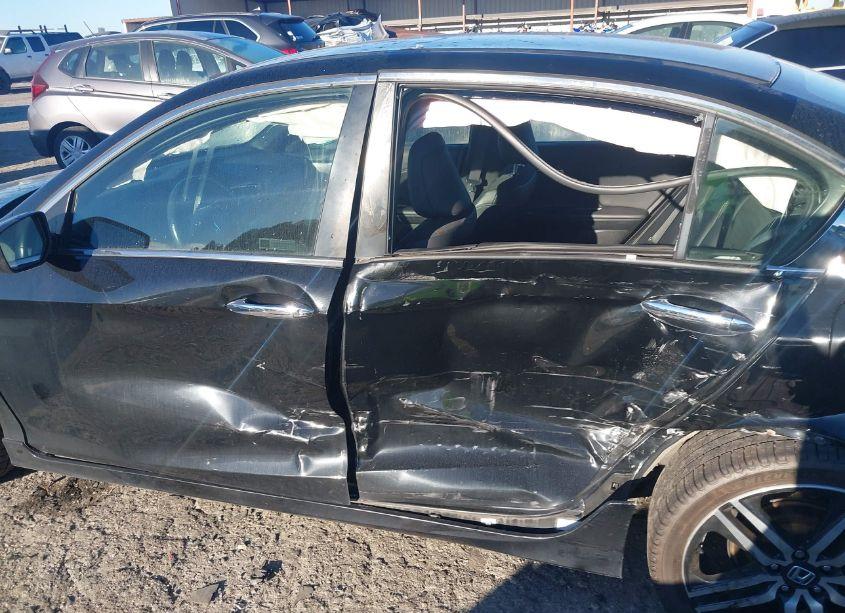 Photo 14 of 2017 Honda Accord SPORT (VIN 1HGCR2F57HA273686)