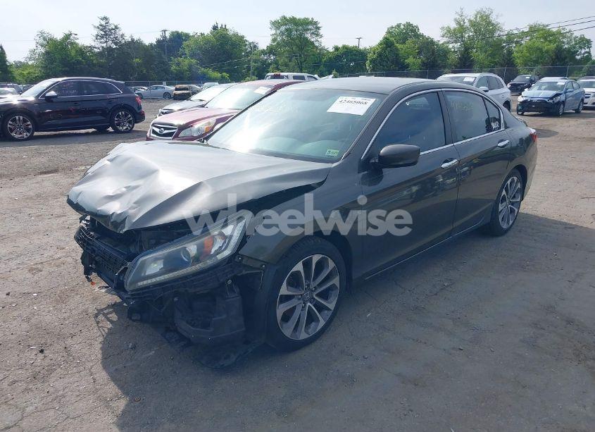 Photo 2 of 2013 Honda Accord SPORT (VIN 1HGCR2F58DA124312)