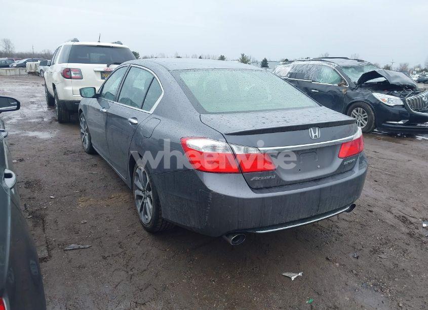 Photo 3 of 2014 Honda Accord SPORT (VIN 1HGCR2F58EA012028)