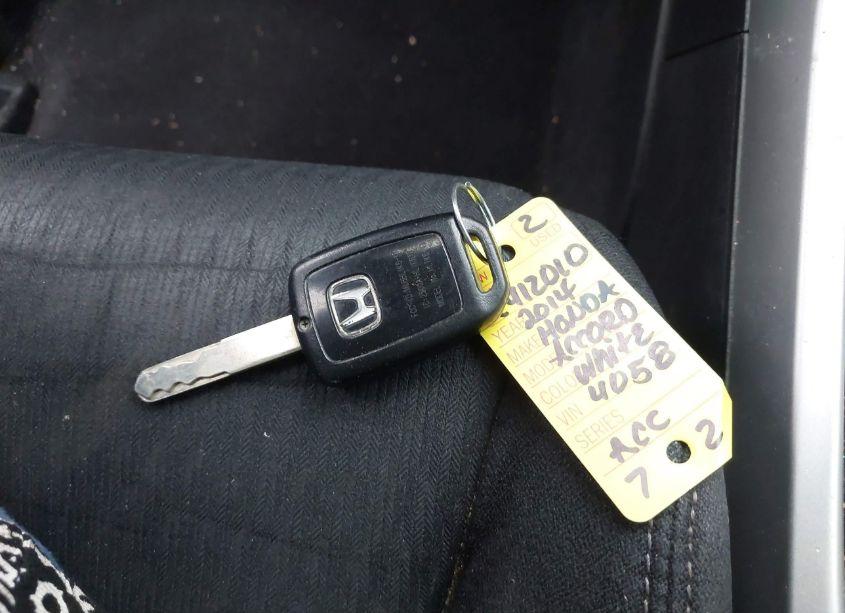 Photo 11 of 2014 Honda Accord SPORT (VIN 1HGCR2F58EA074058)