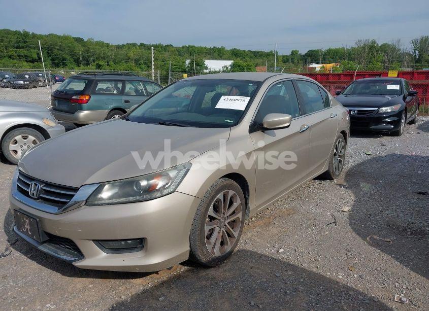 Photo 2 of 2014 Honda Accord SPORT (VIN 1HGCR2F58EA290685)