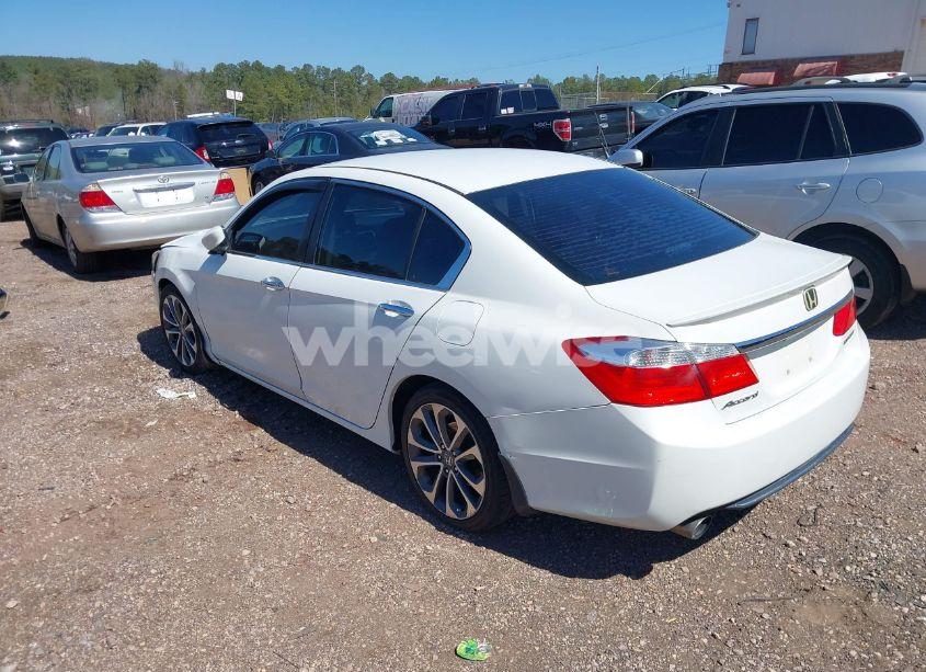 Photo 3 of 2015 Honda Accord SPORT (VIN 1HGCR2F58FA052627)