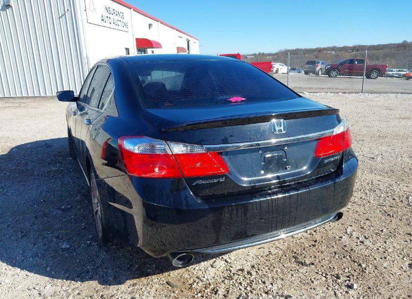 Photo 3 of 2015 Honda Accord SPORT (VIN 1HGCR2F58FA065653)
