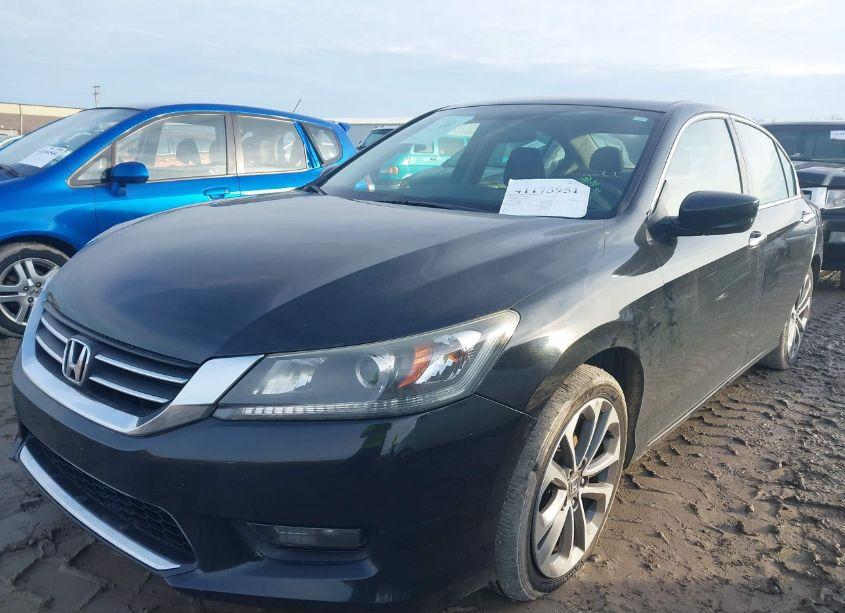 Photo 2 of 2015 Honda Accord SPORT (VIN 1HGCR2F58FA100742)