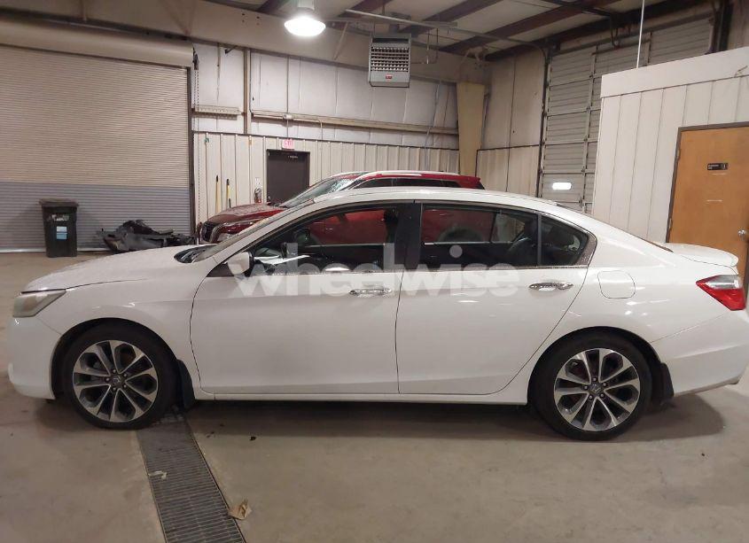 Photo 14 of 2015 Honda Accord SPORT (VIN 1HGCR2F58FA256697)