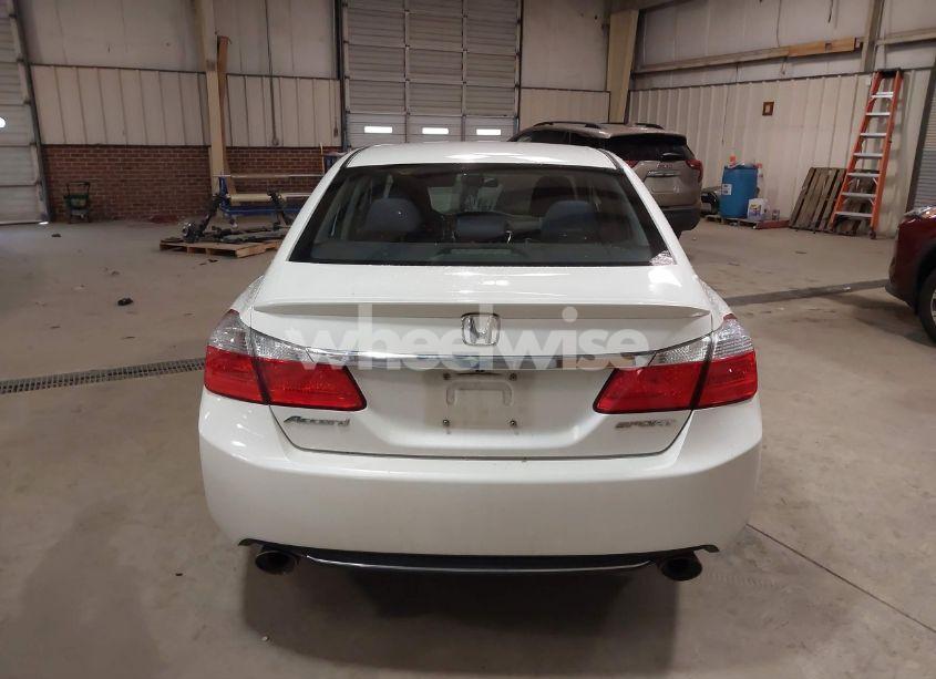 Photo 16 of 2015 Honda Accord SPORT (VIN 1HGCR2F58FA256697)