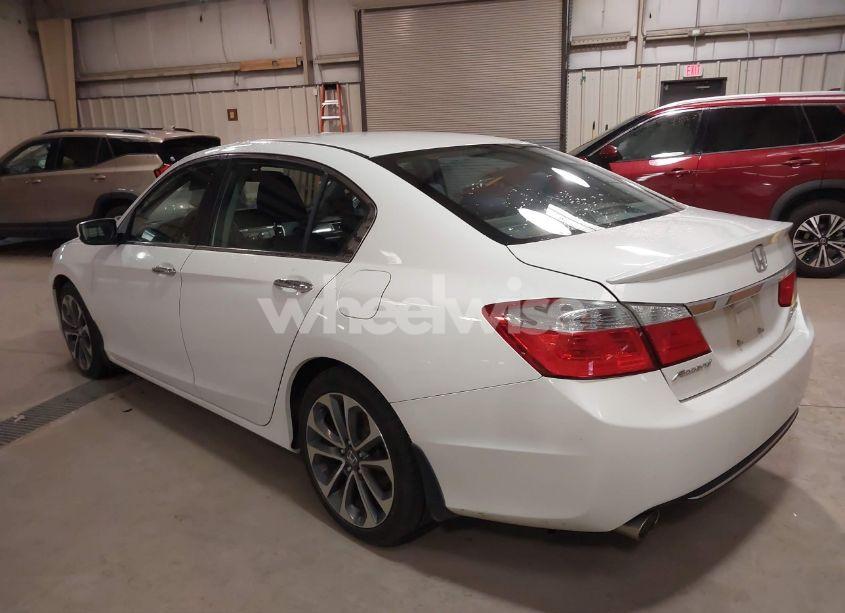 Photo 3 of 2015 Honda Accord SPORT (VIN 1HGCR2F58FA256697)