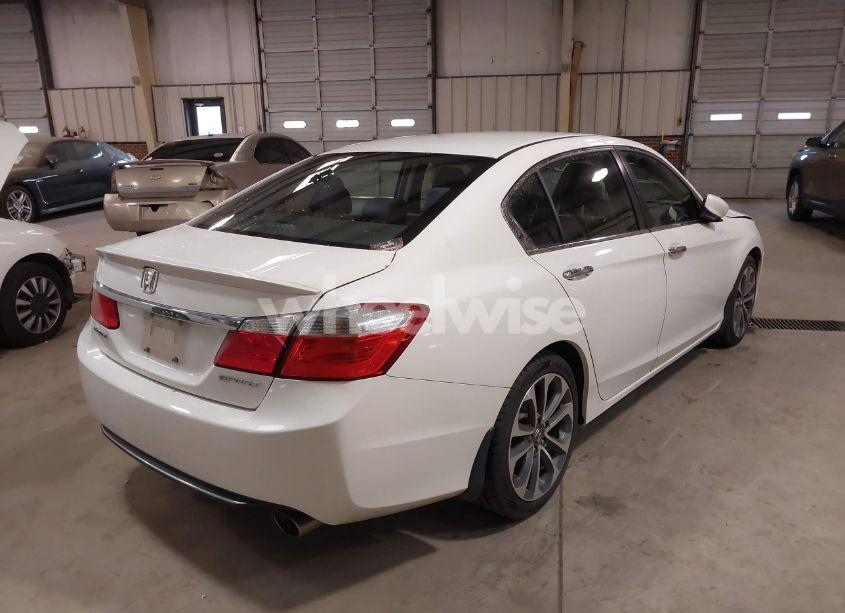 Photo 4 of 2015 Honda Accord SPORT (VIN 1HGCR2F58FA256697)