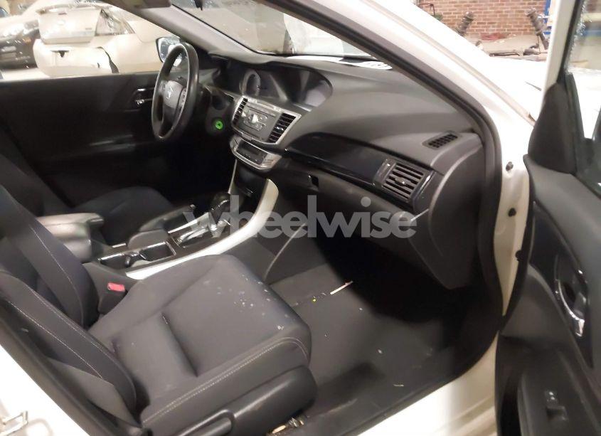 Photo 5 of 2015 Honda Accord SPORT (VIN 1HGCR2F58FA256697)