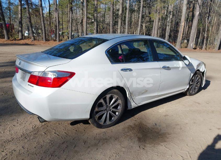 Photo 4 of 2015 Honda Accord SPORT (VIN 1HGCR2F58FA271829)