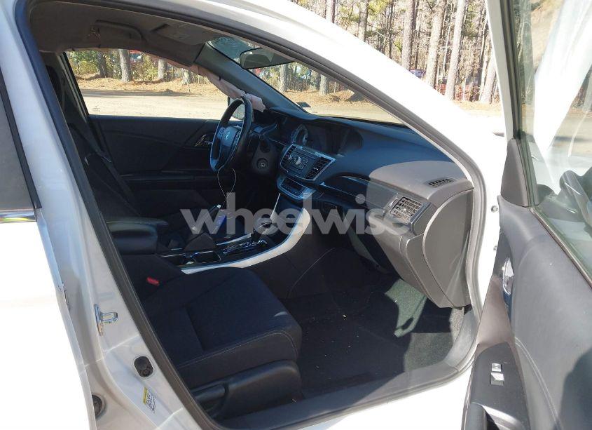 Photo 5 of 2015 Honda Accord SPORT (VIN 1HGCR2F58FA271829)