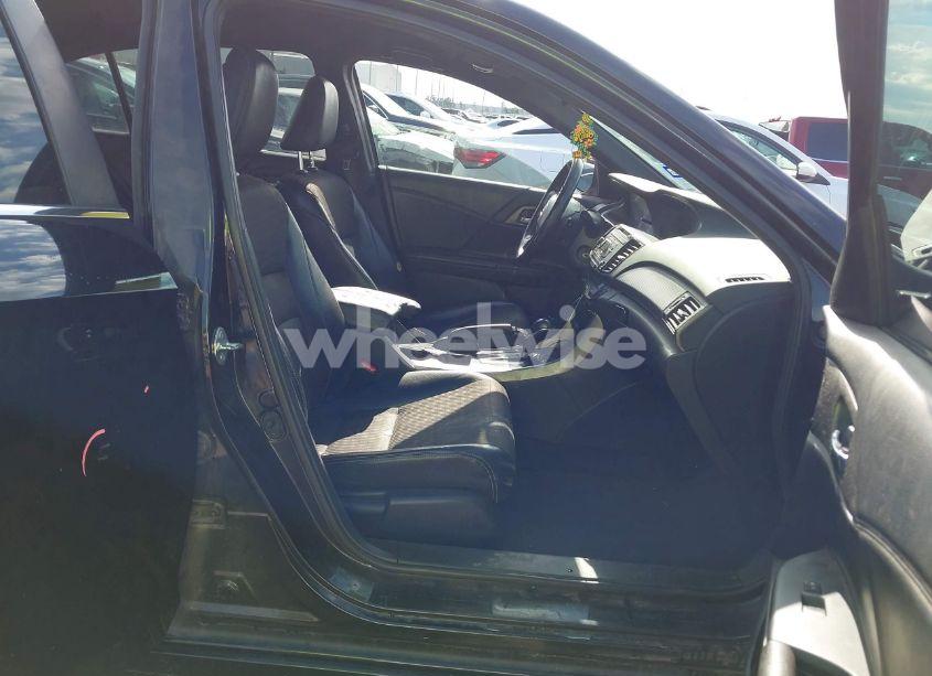 Photo 5 of 2016 Honda Accord SPORT (VIN 1HGCR2F58GA025560)