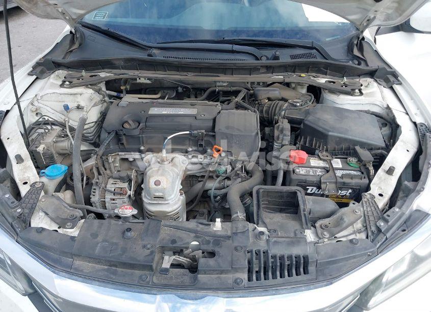 Photo 10 of 2016 Honda Accord SPORT (VIN 1HGCR2F58GA033660)