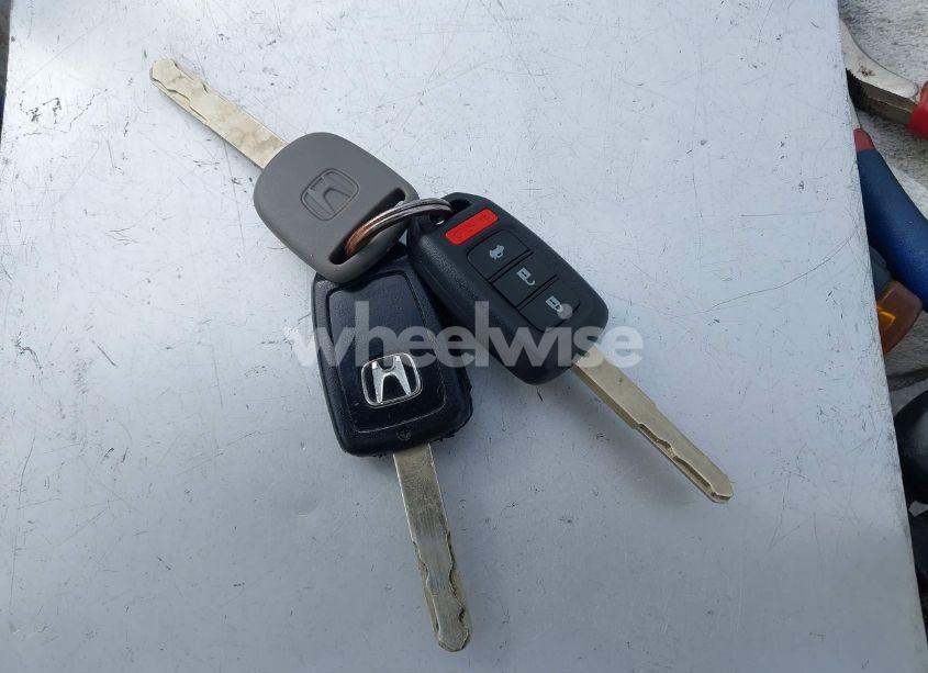 Photo 11 of 2016 Honda Accord SPORT (VIN 1HGCR2F58GA033660)