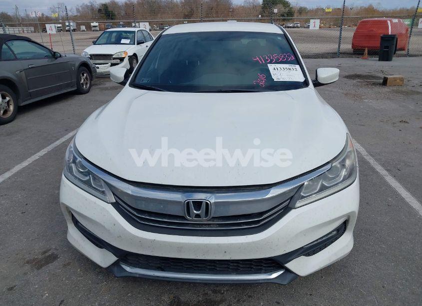 Photo 12 of 2016 Honda Accord SPORT (VIN 1HGCR2F58GA033660)