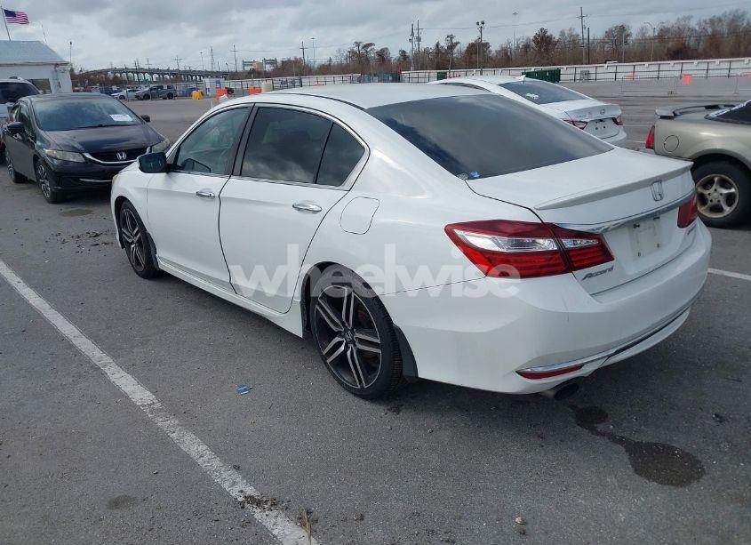 Photo 3 of 2016 Honda Accord SPORT (VIN 1HGCR2F58GA033660)