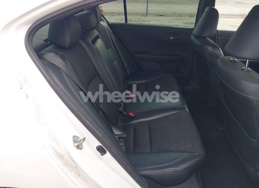 Photo 8 of 2016 Honda Accord SPORT (VIN 1HGCR2F58GA033660)