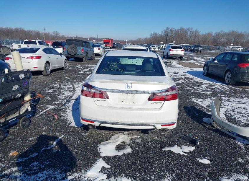 Photo 17 of 2016 Honda Accord SPORT (VIN 1HGCR2F58GA054458)