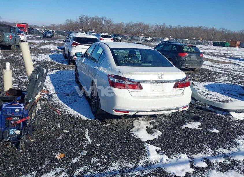 Photo 3 of 2016 Honda Accord SPORT (VIN 1HGCR2F58GA054458)