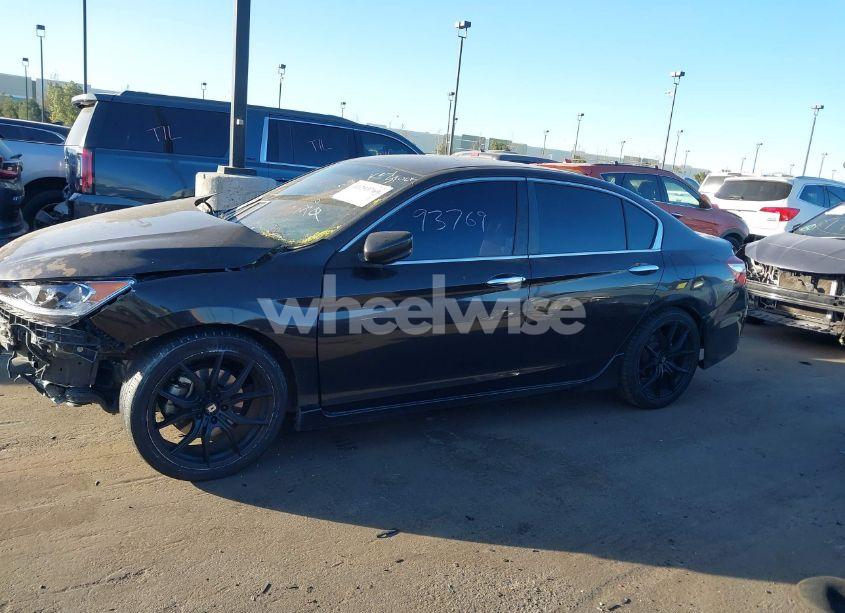 Photo 15 of 2016 Honda Accord SPORT (VIN 1HGCR2F58GA056923)