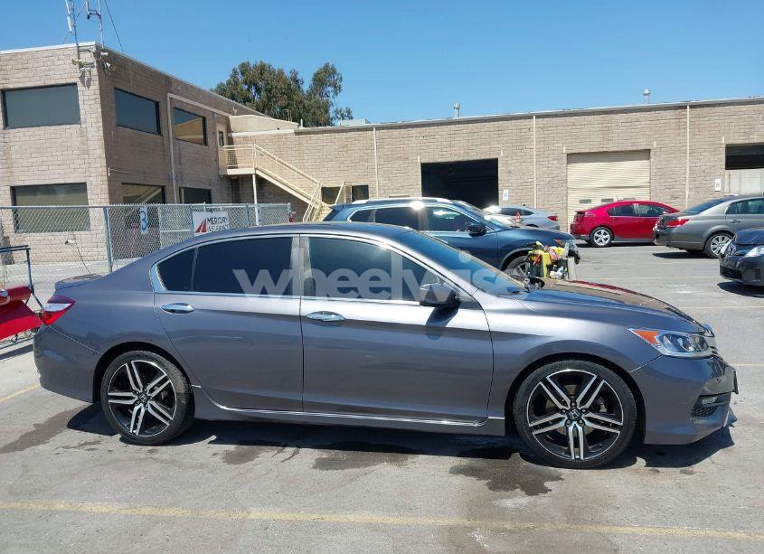 Photo 13 of 2016 Honda Accord SPORT (VIN 1HGCR2F58GA074001)
