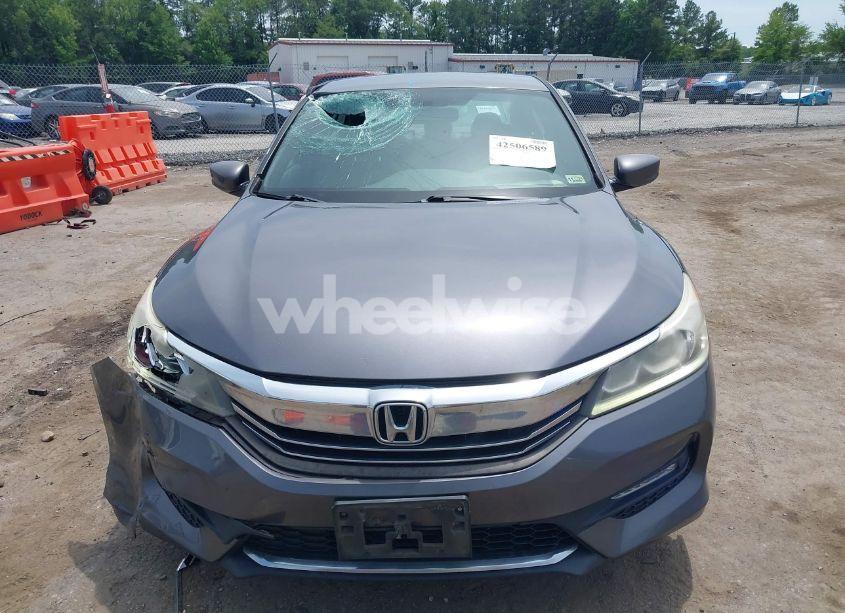 Photo 12 of 2016 Honda Accord SPORT (VIN 1HGCR2F58GA076752)