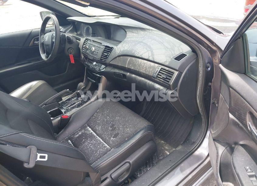 Photo 5 of 2016 Honda Accord SPORT (VIN 1HGCR2F58GA076752)