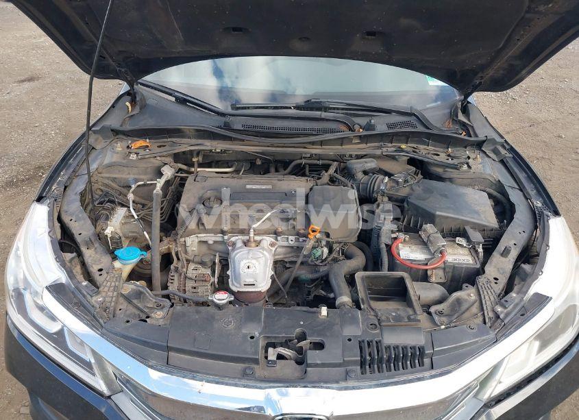 Photo 10 of 2016 Honda Accord SPORT (VIN 1HGCR2F58GA080381)