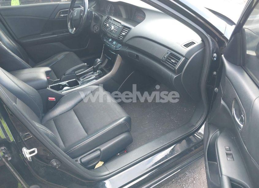 Photo 5 of 2016 Honda Accord SPORT (VIN 1HGCR2F58GA080381)