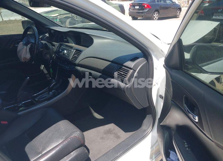 Photo 5 of 2016 Honda Accord SPORT (VIN 1HGCR2F58GA091784)