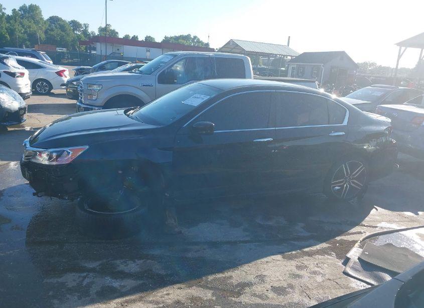 Photo 15 of 2016 Honda Accord SPORT (VIN 1HGCR2F58GA102475)