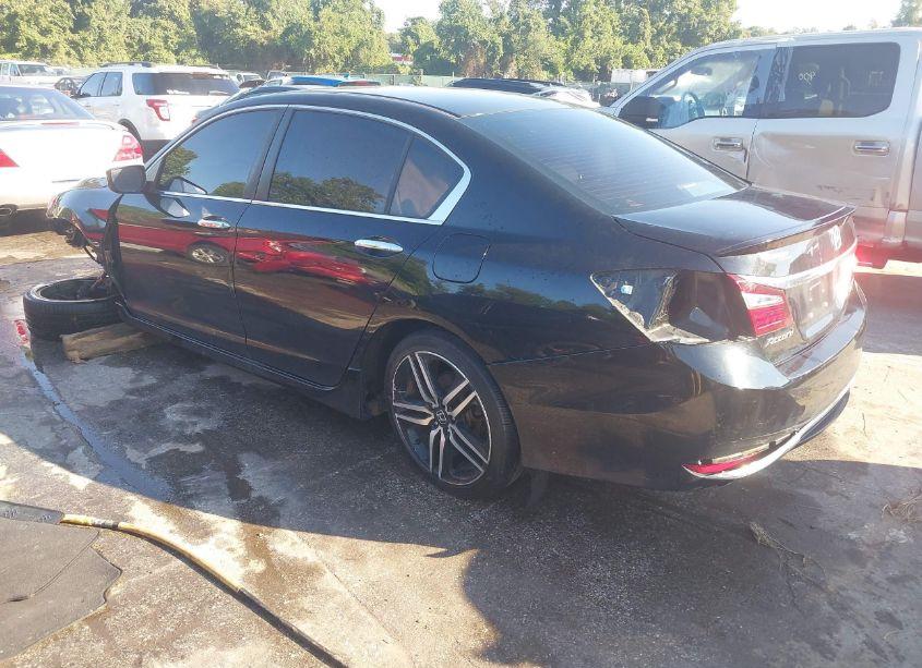 Photo 3 of 2016 Honda Accord SPORT (VIN 1HGCR2F58GA102475)