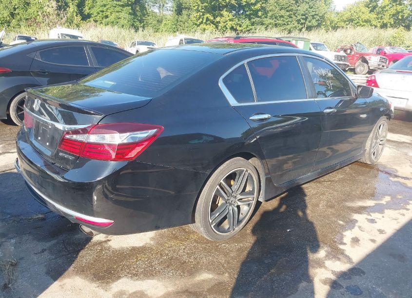 Photo 4 of 2016 Honda Accord SPORT (VIN 1HGCR2F58GA102475)