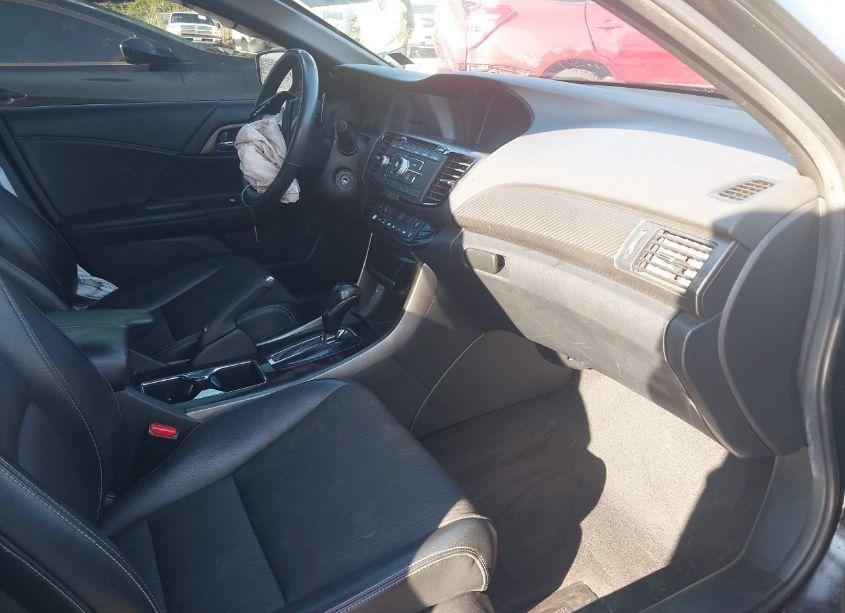 Photo 5 of 2016 Honda Accord SPORT (VIN 1HGCR2F58GA102475)