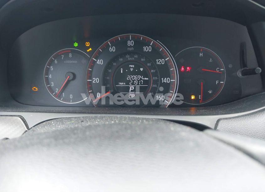 Photo 15 of 2016 Honda Accord SPORT (VIN 1HGCR2F58GA122628)