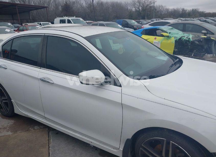 Photo 14 of 2016 Honda Accord SPORT (VIN 1HGCR2F58GA198995)