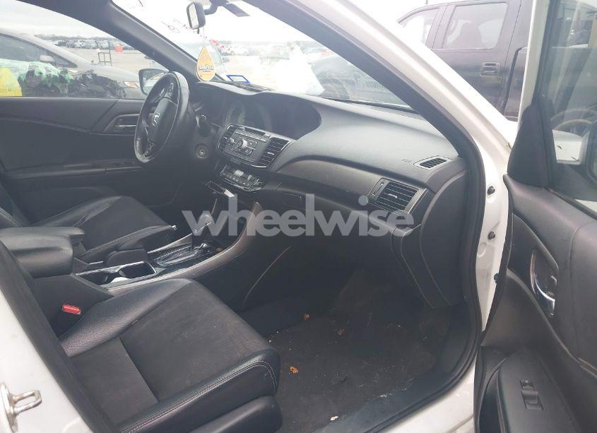 Photo 5 of 2016 Honda Accord SPORT (VIN 1HGCR2F58GA198995)